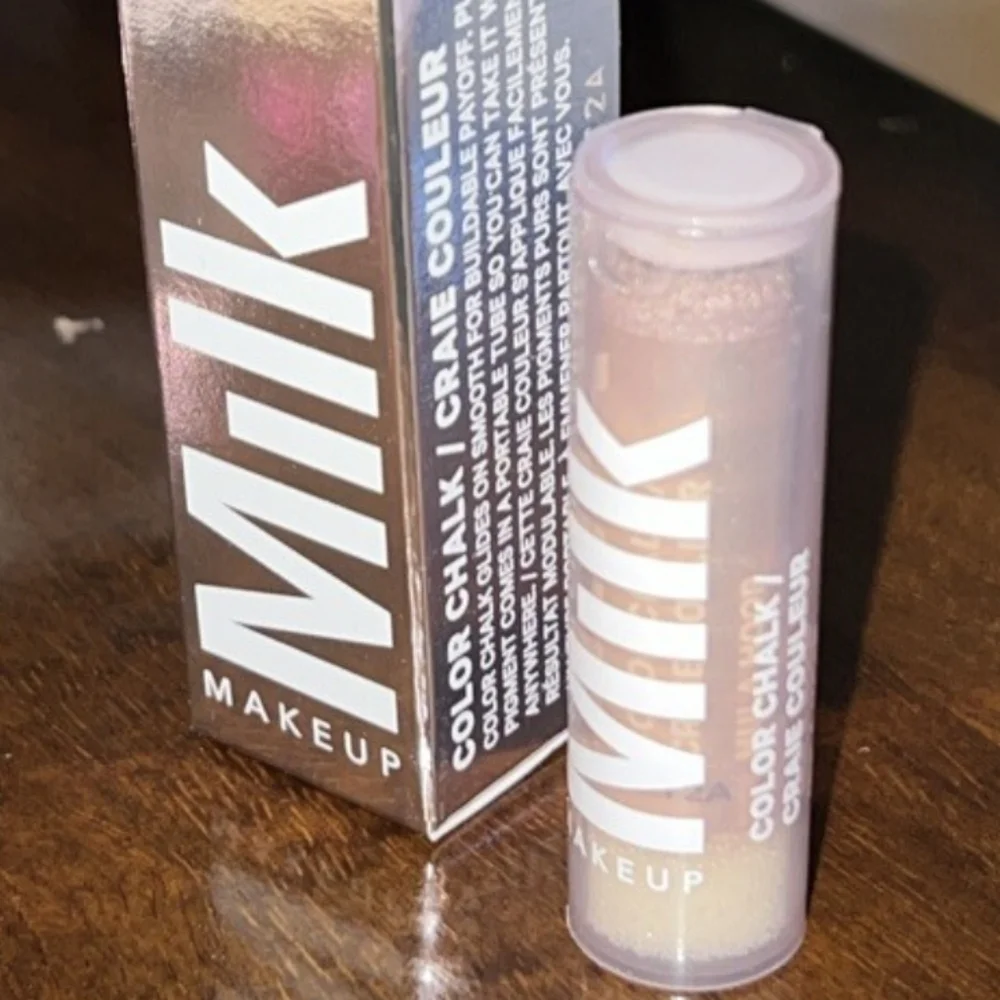 ❇️🧚‍♀️HULA HOOP Milk Makeup Color Chalk NWT